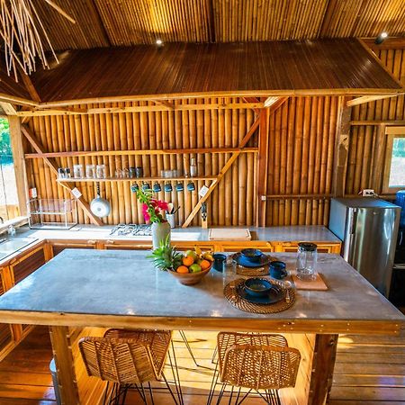 Palayan Villa - Villa With Views, Garden And Pool El Nido Bagian luar foto