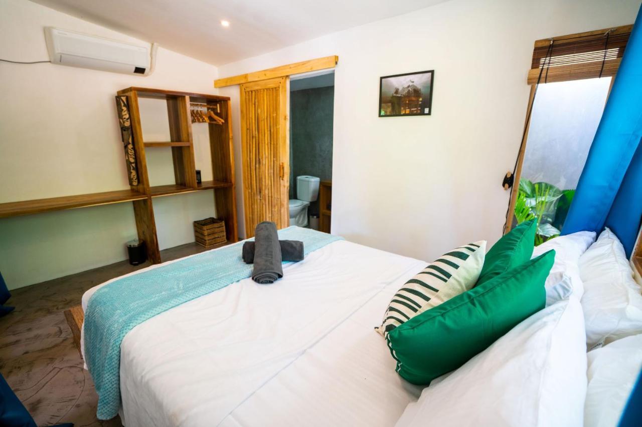 Palayan Villa - Villa With Views, Garden And Pool El Nido Bagian luar foto