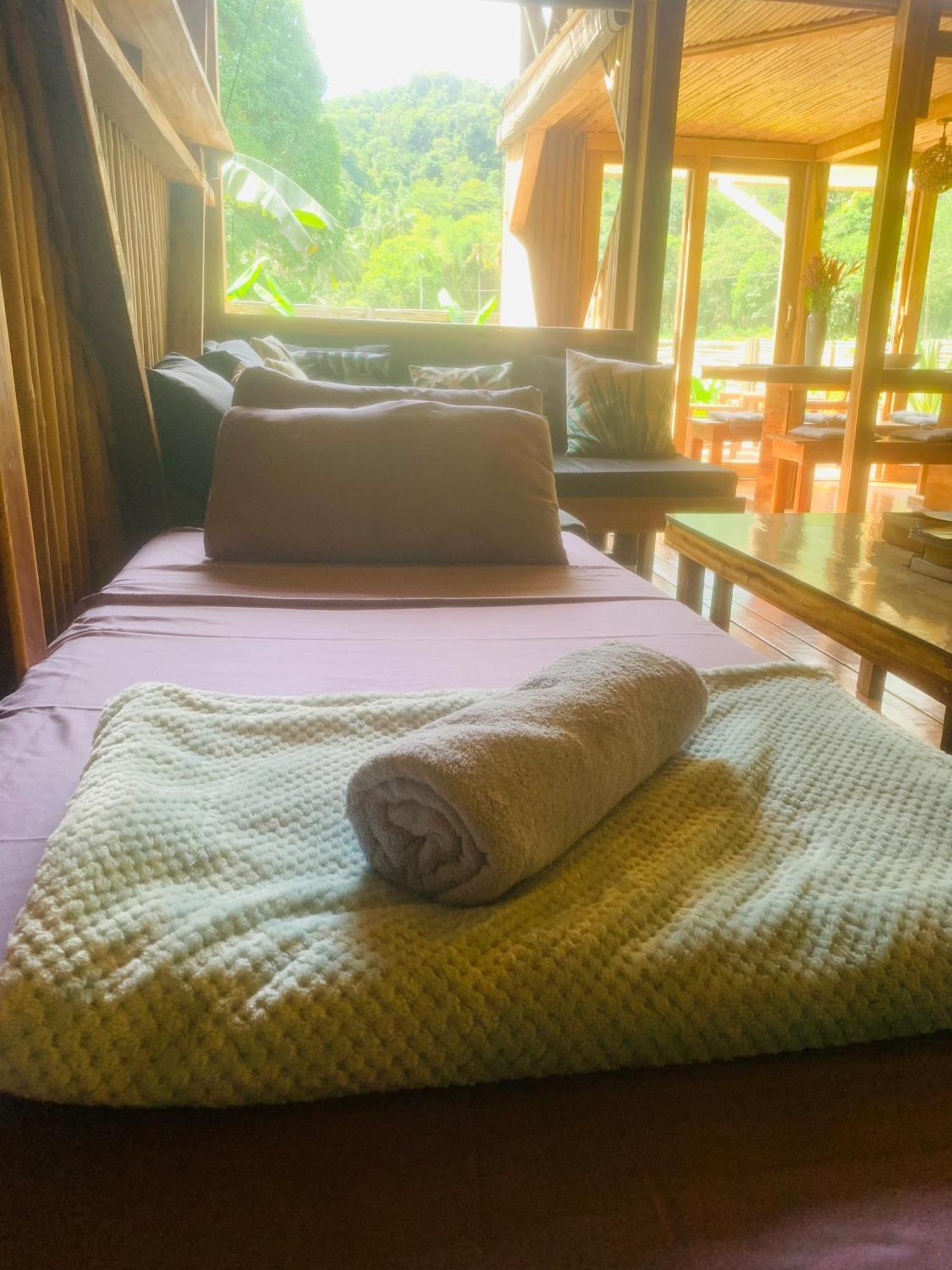 Palayan Villa - Villa With Views, Garden And Pool El Nido Bagian luar foto